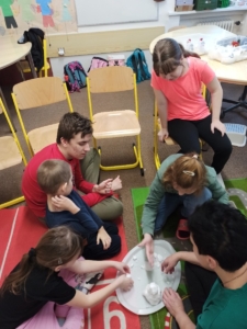 Tento týden pokračoval v zimní tématice