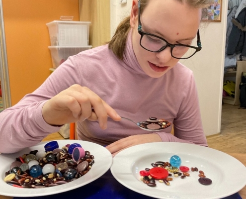 Výuka ve třídě B v tomto týdnu pokračovala v duchu poznávání znaků zimního období