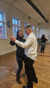 Včera proběhla ukázková hodina v tanečních s Jardou