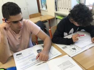 momenty z výuky českého jazyka, matematiky, prvouky, přírodovědy, vlastivědy, přírodopisu, chemie