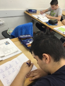 momenty z výuky českého jazyka, matematiky, prvouky, přírodovědy, vlastivědy, přírodopisu, chemie