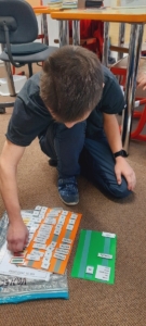 čtení s porozuměním, procvičovali psaní psacím písmem a učili se číst i psát nové hlásky. V matematice sčítali do 100.