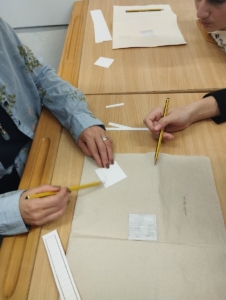 Dnes jsme si ve výtvarné výchově vyzkoušeli stínování