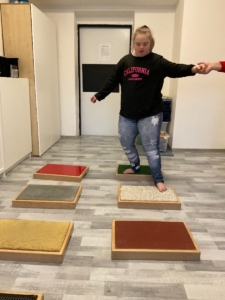 kluby zaměřené na rozvoj smyslového vnímání a osvojení pojmu