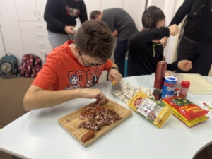 Dnes třída E vařila zelňačku