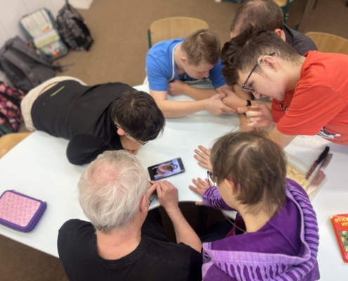 Dnes třída E vařila zelňačku