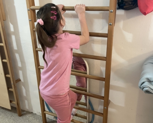 individuální tělocvik s Markétkou a Ondrou