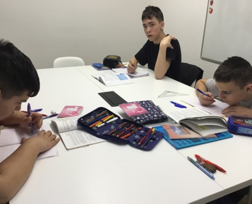 Opakujeme, učíme se, zapojujeme i ruce