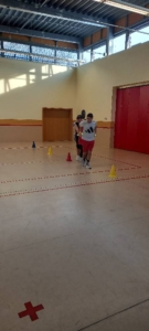 Házeni kroužků na kužely. Nakonec náš oblíbený fotbal