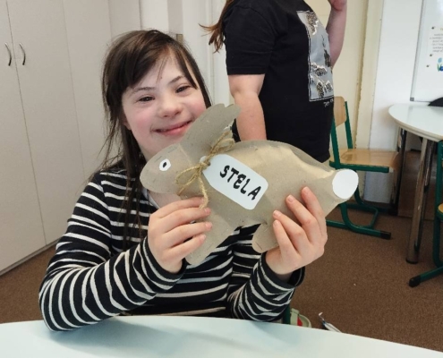 V družině jsme s dětmi vyráběli papírové králíčky