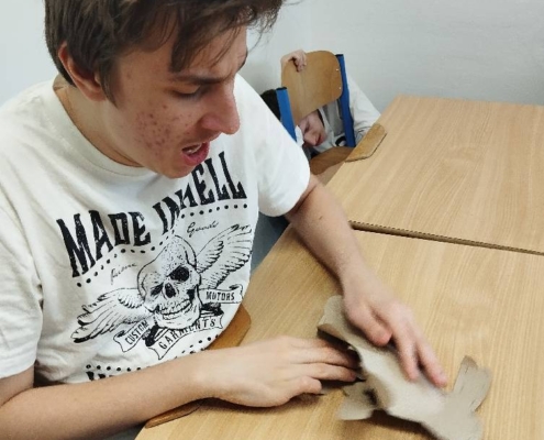 V družině jsme s dětmi vyráběli papírové králíčky