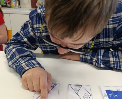 v češtině skládali slova pomocí magnet. písmen, četli jsme z čítanky, globální čtení