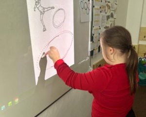 matematika, český jazyk, malování, sociální dovednosti, terapie loutkou