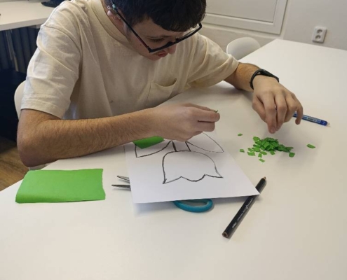 Po kině jsme si s klukama vyrobili vlastní květinky