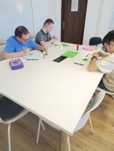 Po kině jsme si s klukama vyrobili vlastní květinky