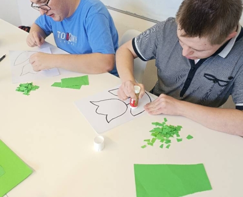 Po kině jsme si s klukama vyrobili vlastní květinky