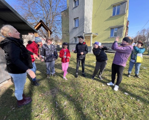 hráli hru s kartičkami a úkoly