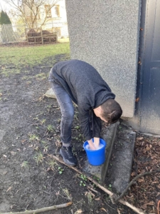 Jarní úklid školního auta