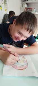 Žáci hodně kreslili, stavěli komíny, stavby z Lega, prohlíželi si časopisy
