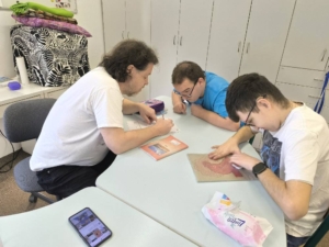 individuální výuka, koncert, divadlo, plavání, pracovní činnosti