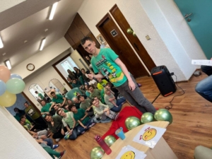 Každý den se naše škola rozzářila jinou barvou