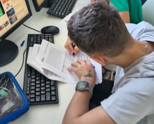 učení, venkovní tělocvik, výtvarná výchova, taneční a hlavně, přáníčka ke Dni matek