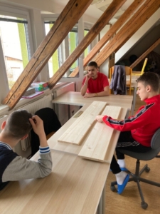 probíhala i výuka